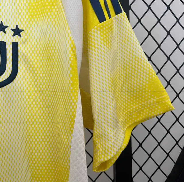 Juventus 24/25 Away Kit